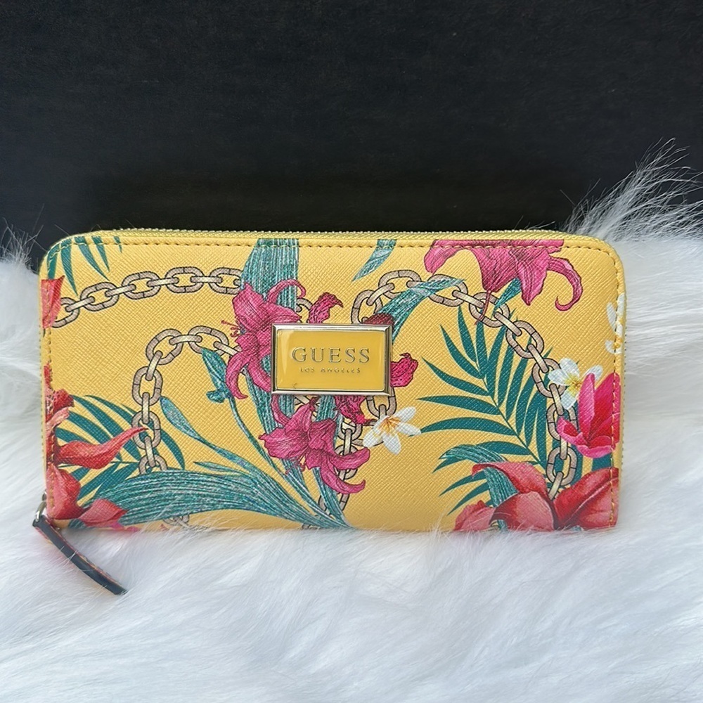 New GUESS Abree Zip-Around Wallet - Picture 1 of 4